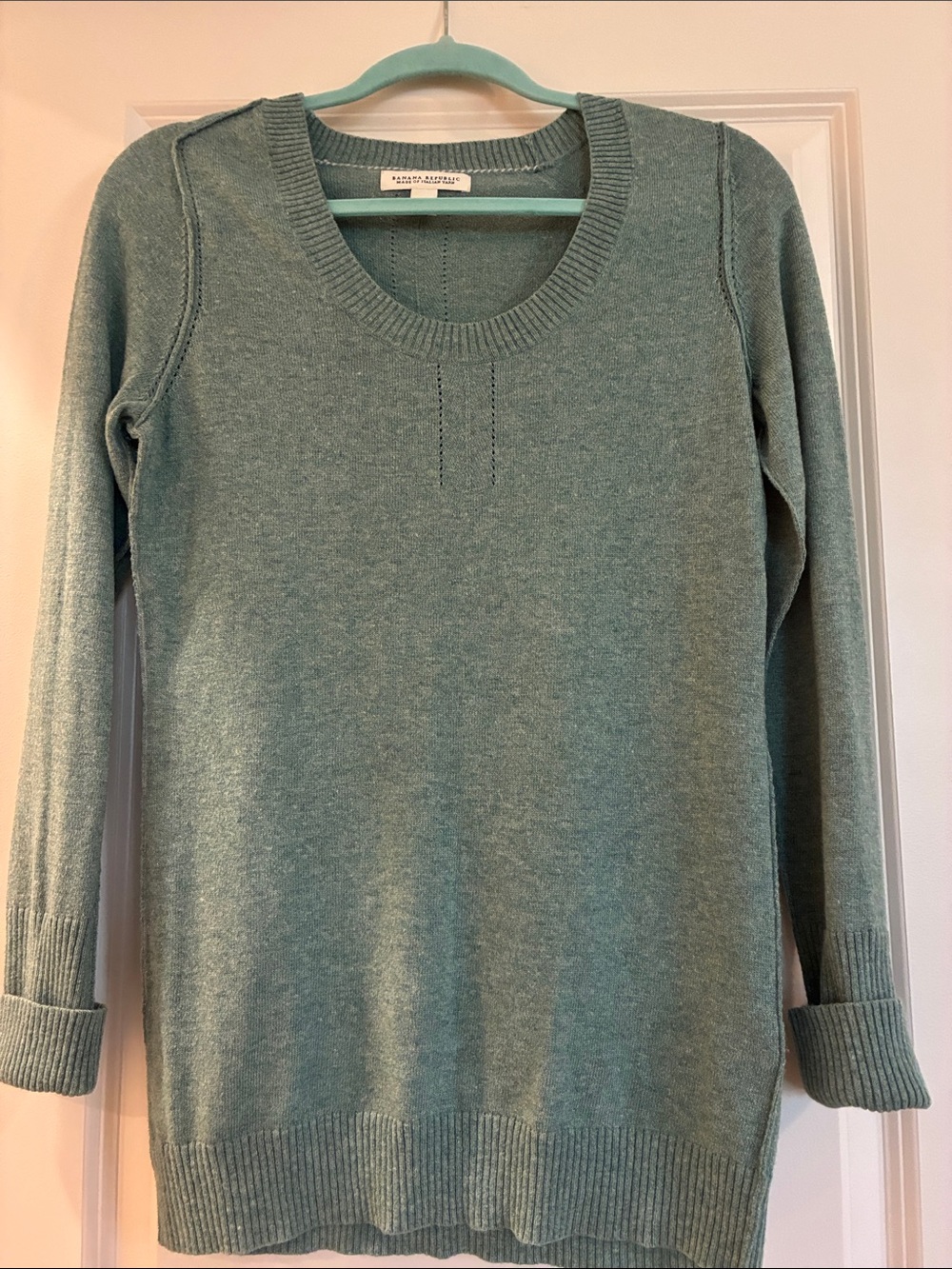 Banana Republic Sage Green Scoop Neck Lightweight Sweater made with Italian Yarn